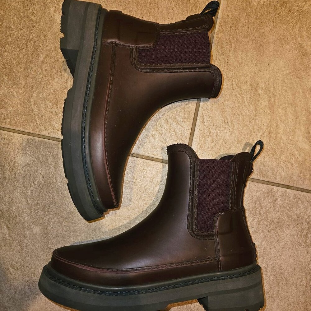 Purple Hunter Refined Stitch Waterproof Chelsea Boot Size US6